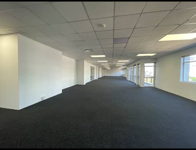1,632M² OFFICE TO LET IN SANDTON CENTRAL